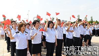 老师对所有同学都是开心的对我不理不问意味着什么？游戏画面